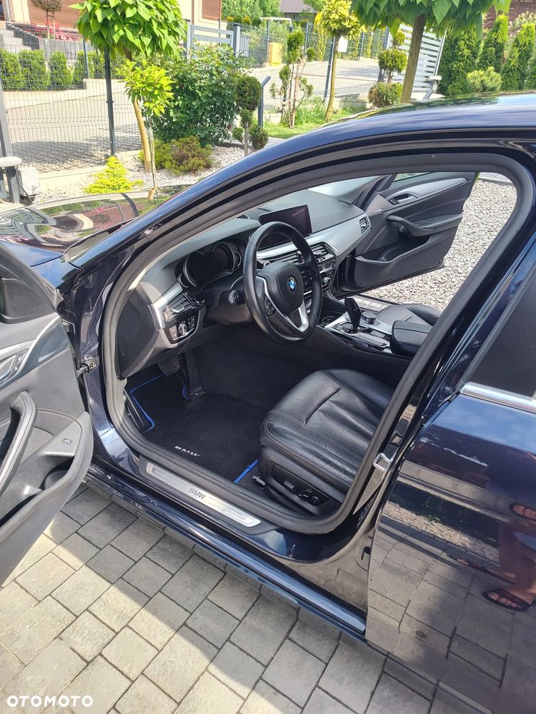 BMW Seria 5 520d xDrive M Sport Edition - 15