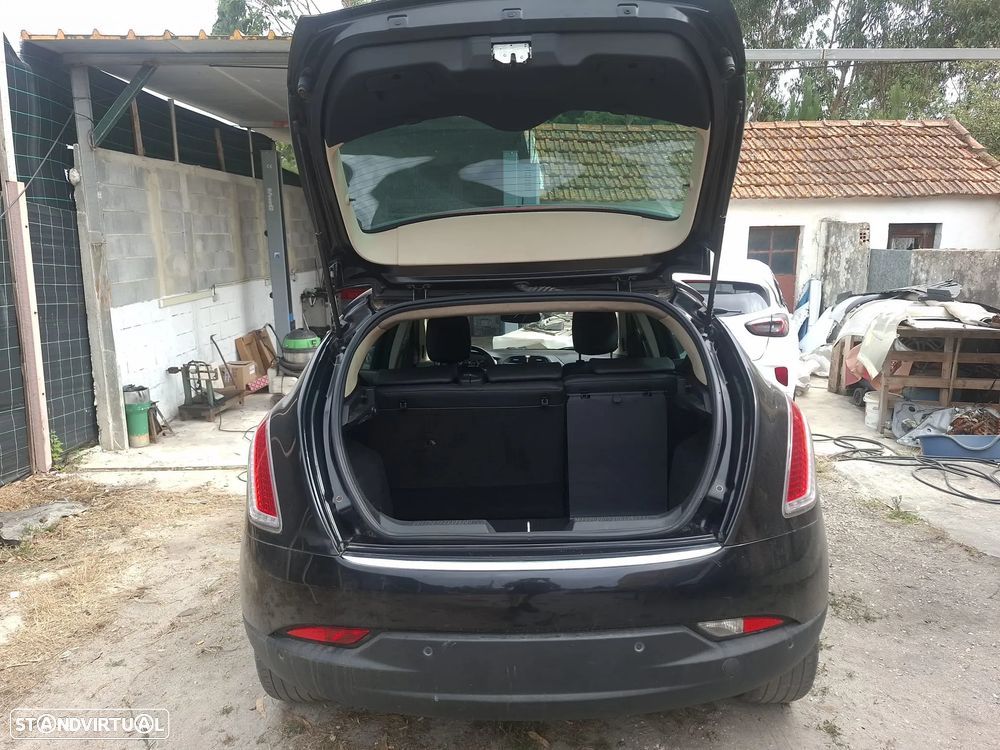 Lancia Delta 1.6 M-Jet Platino - 12