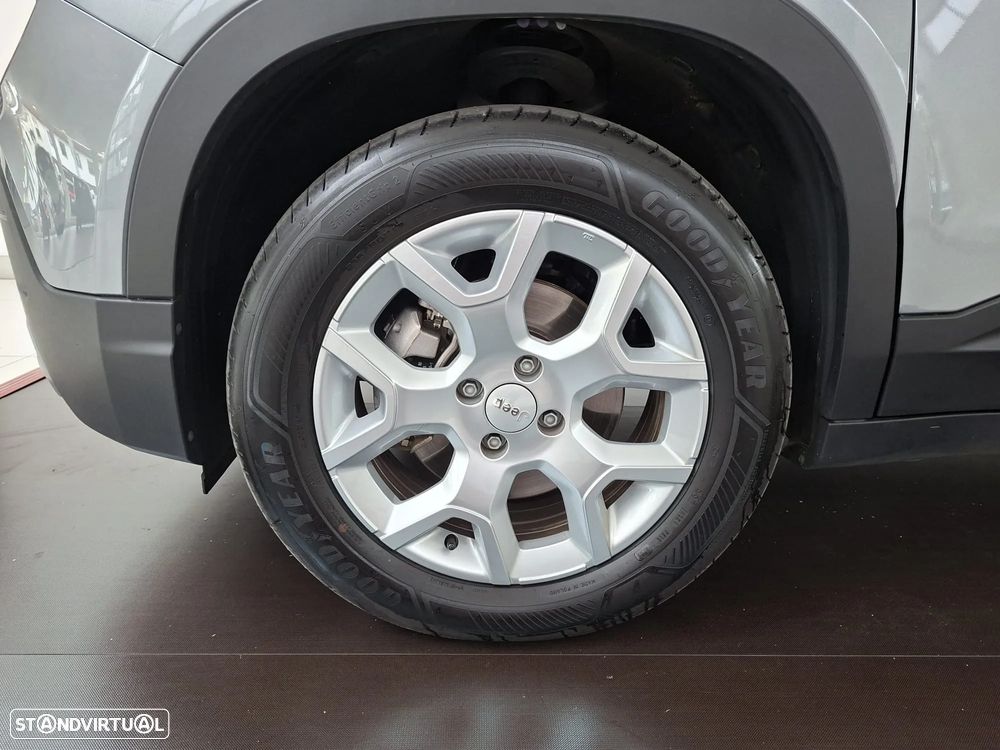 Jeep Avenger 1.2 e-Hybrid Altitude DCT - 4