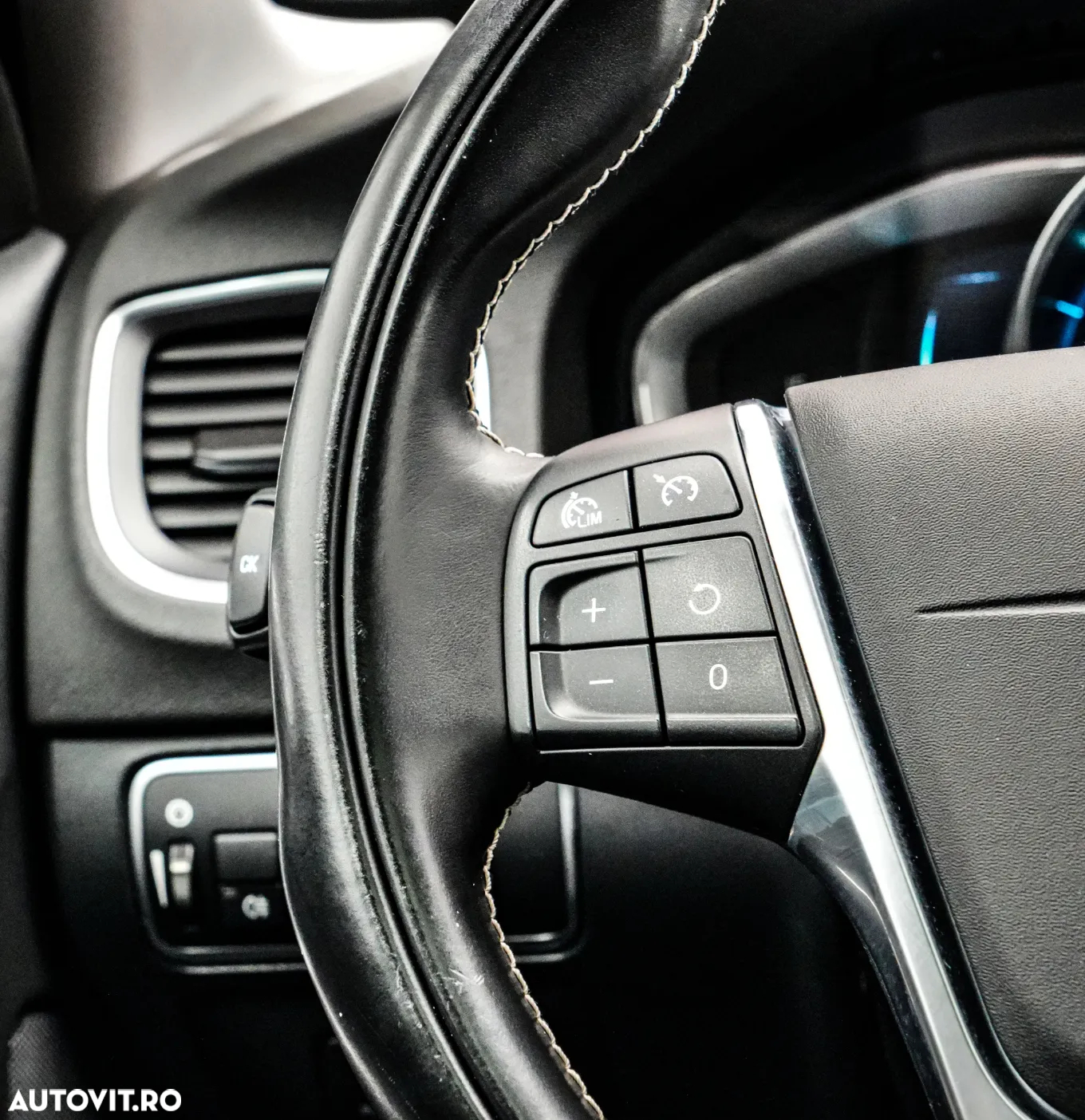 Volvo V60 - 25