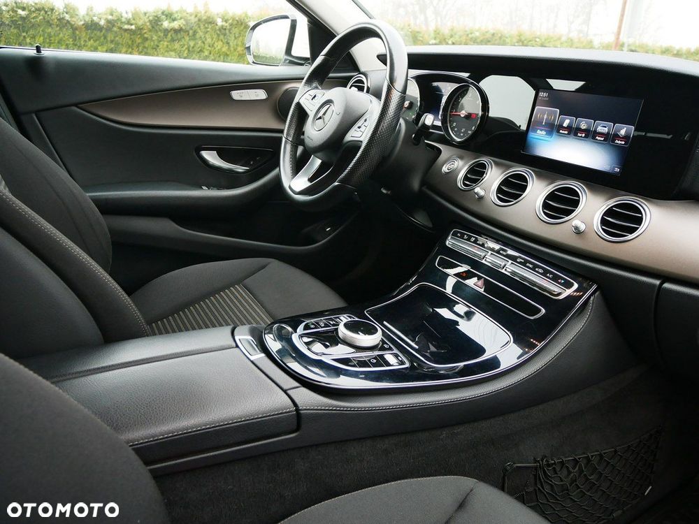Mercedes-Benz Klasa E 220 d 9G-TRONIC - 6