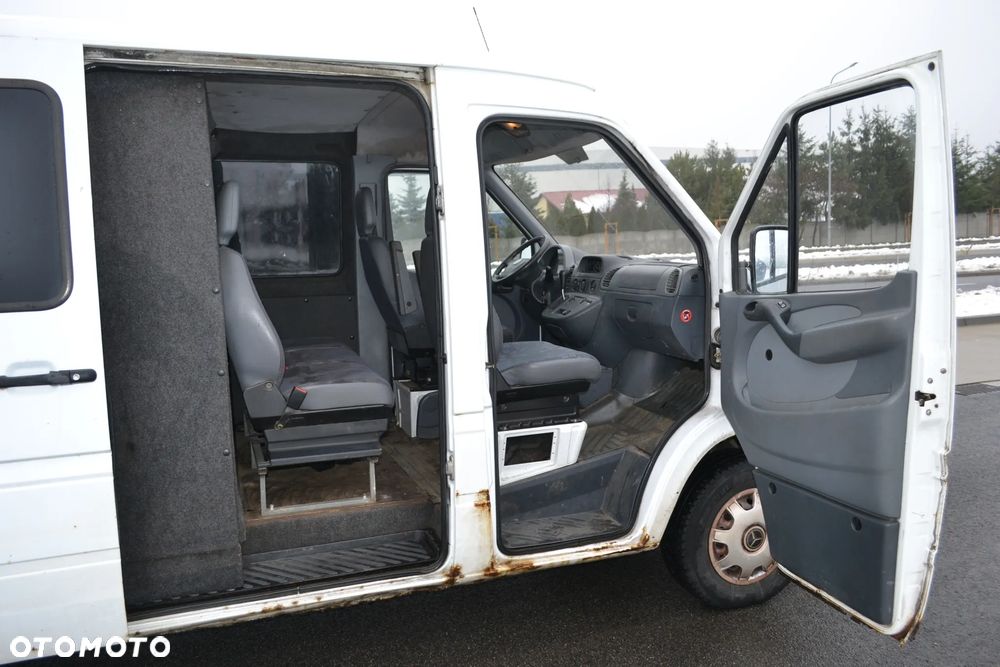 Mercedes-Benz Sprinter - 19