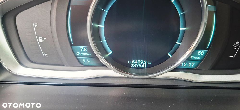 Volvo V70 D3 Edition - 14