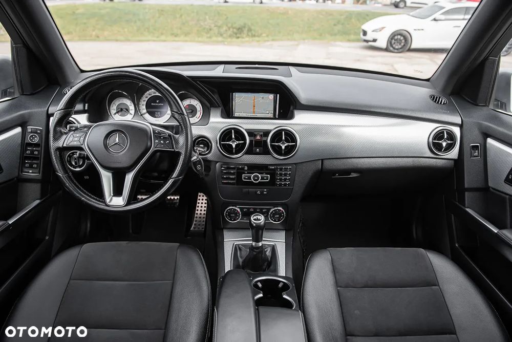 Mercedes-Benz GLK 200 CDI (BlueEFFICIENCY) - 26