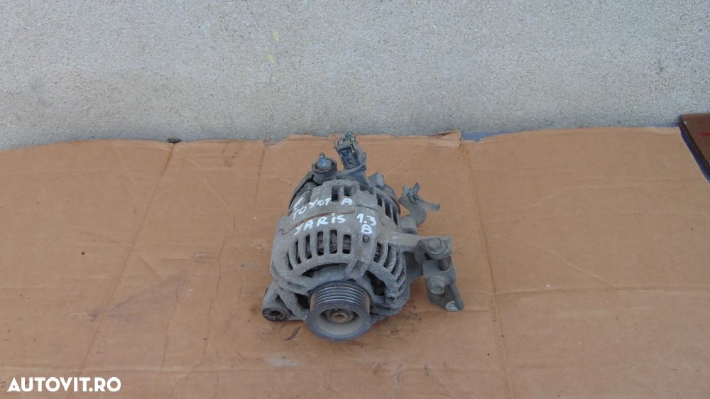 Alternator Toyota Yaris motor 1.3 benzina 90A an 2006-2009 cod 27060-0J061 - 1