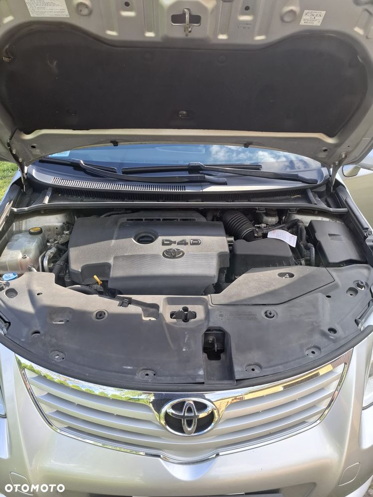Toyota Avensis 2.0 D-4D Sol - 6