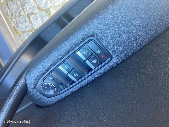 Renault Captur 1.0 TCe Exclusive - 32