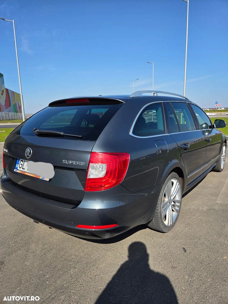 Skoda Superb 2.0 TDI Elegance DSG - 7