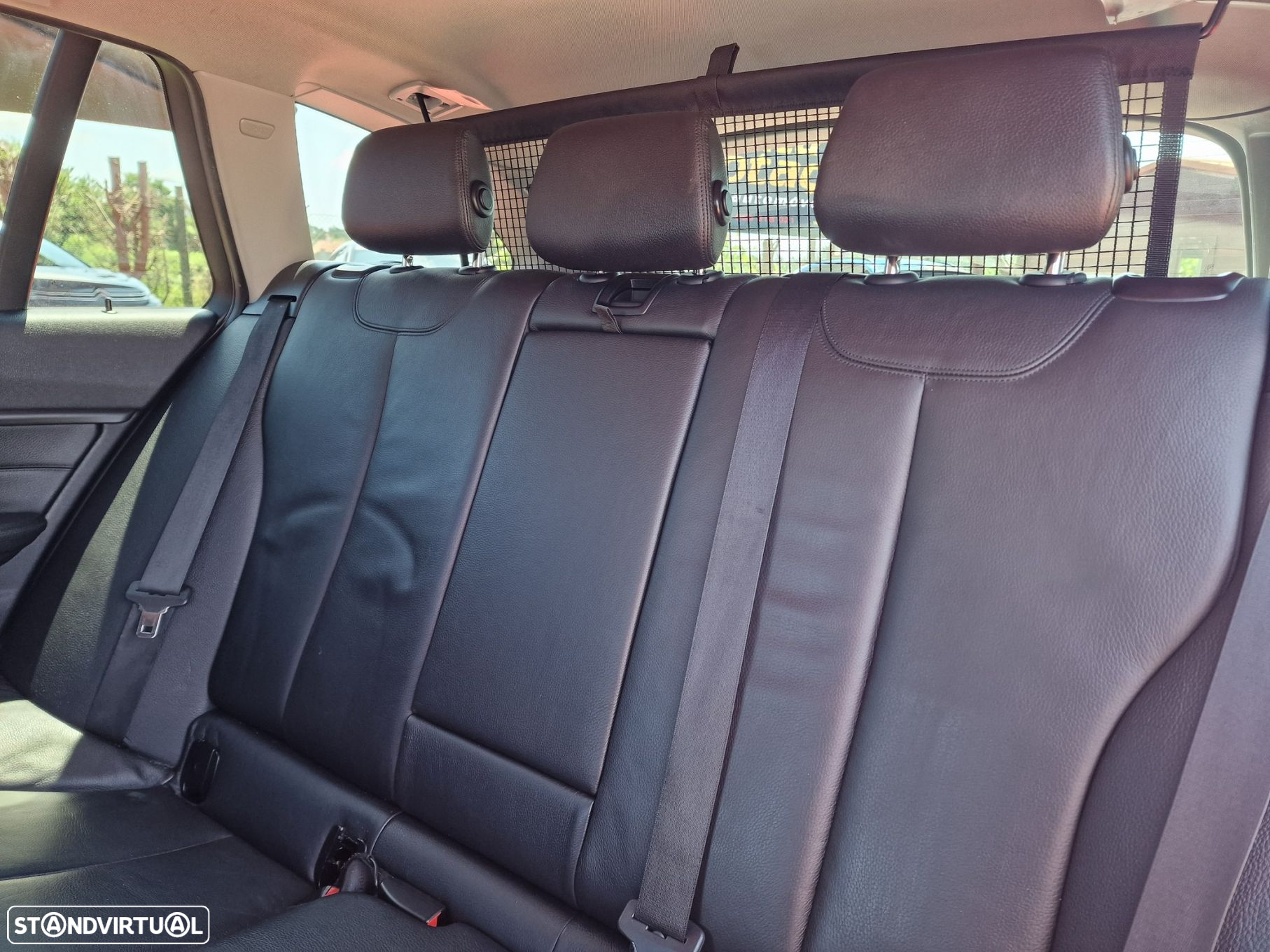 BMW 320 d Touring - 13