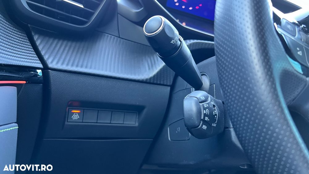 Peugeot 208 1.2 L PureTech STT GT - 14