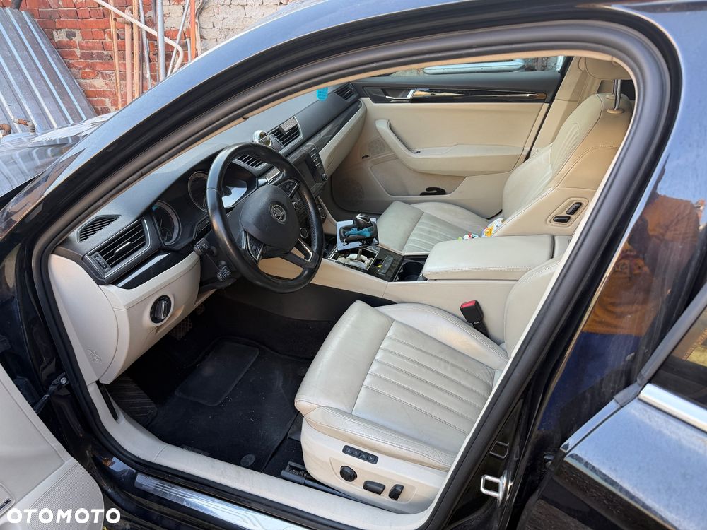 Skoda Superb 2.0 TDI 4x4 L&K DSG - 5