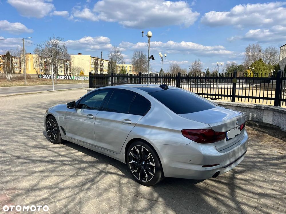 BMW Seria 5 530i xDrive mHEV Luxury Line sport - 2