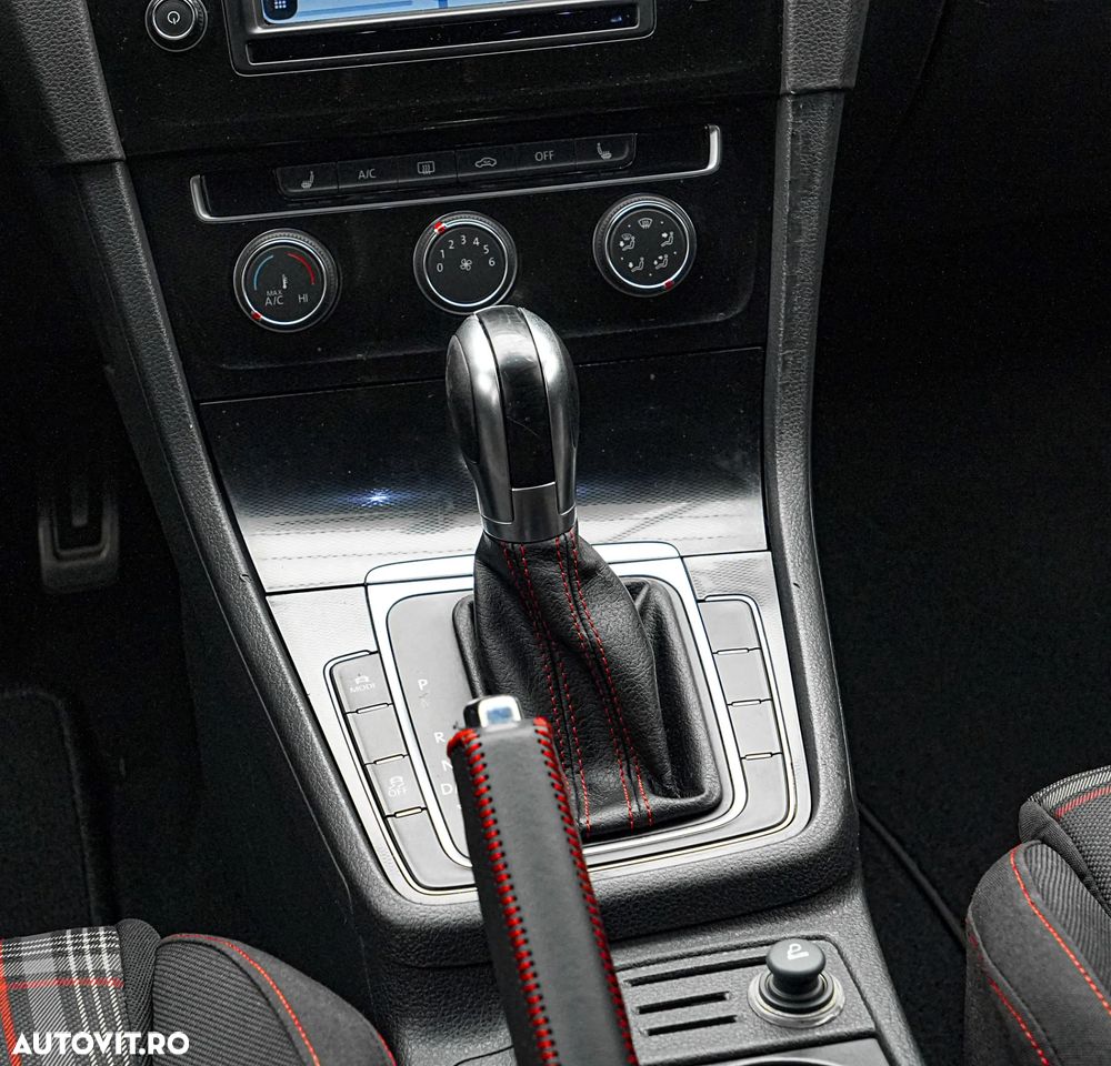 Volkswagen Golf GTI 2.0 TSI OPF DSG Performance - 20