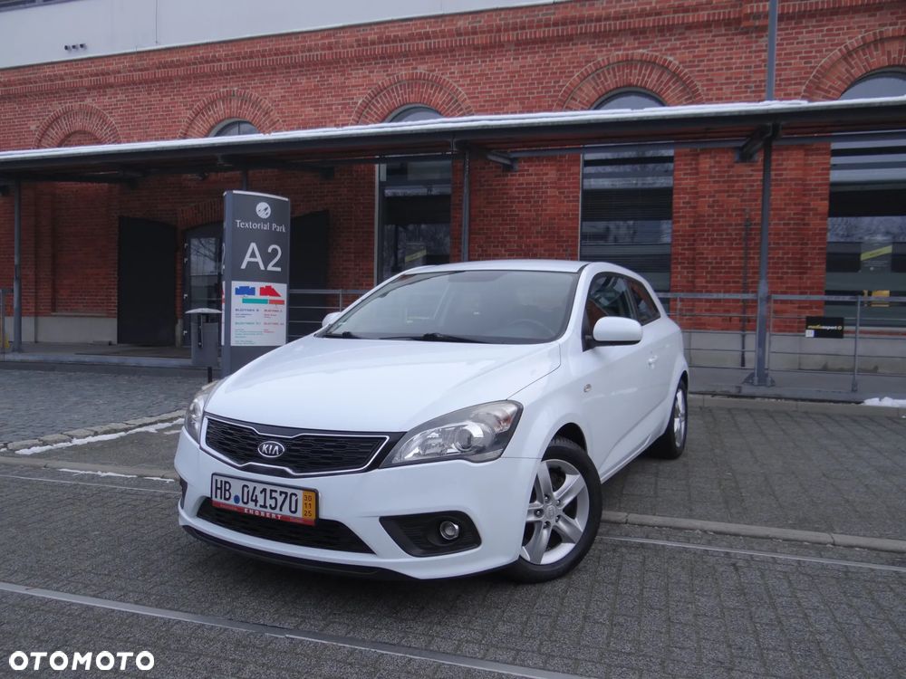 Kia ProCeed 1.4 CVVT Dream-Team Edition - 2