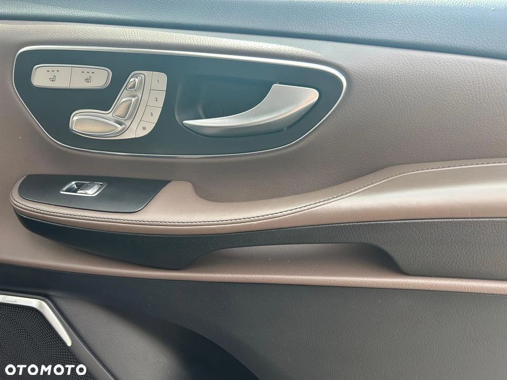 Mercedes-Benz Klasa V 300 d Exclusive 9G-Tronic (d³ugi) - 26