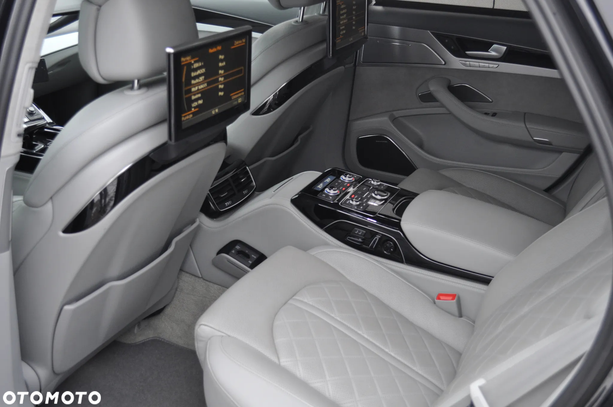 Audi A8 3.0 TDI DPF clean diesel quattro tiptronic Lang - 13