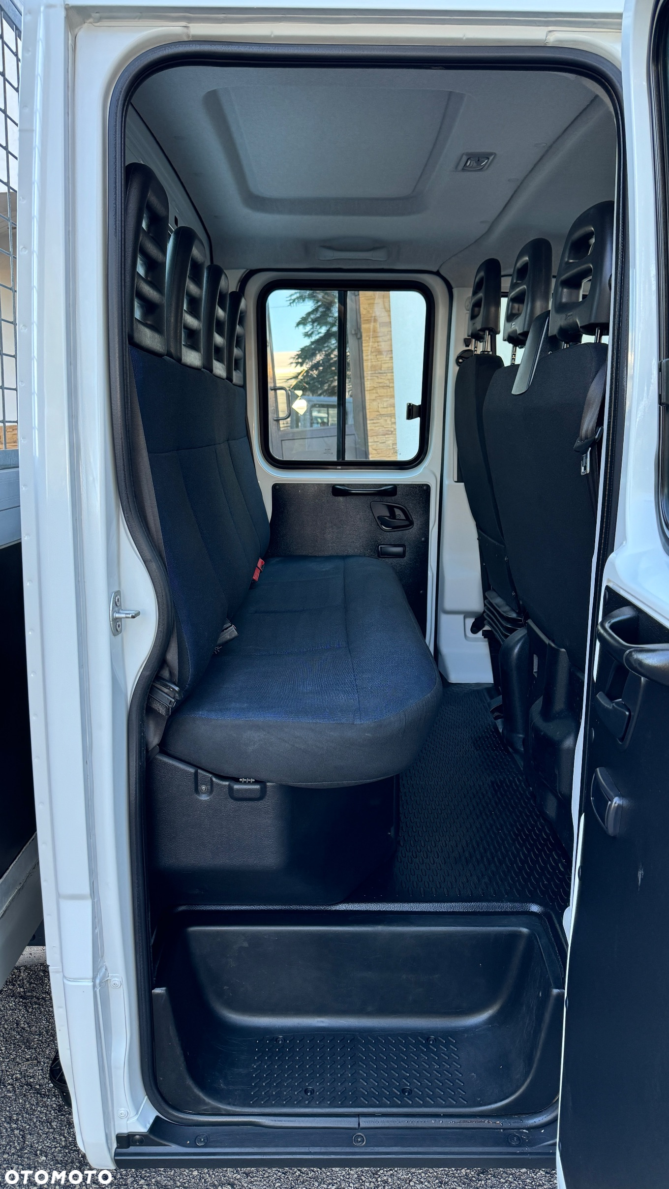 Mercedes-Benz IVECO,1 Właściciel, Salon Polska, 6 7 osobowy, Stan idealny FV23% - 19