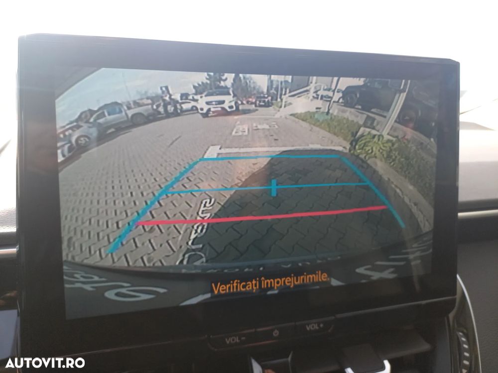 Toyota Corolla Sedan 1.8 HSD Business - 25