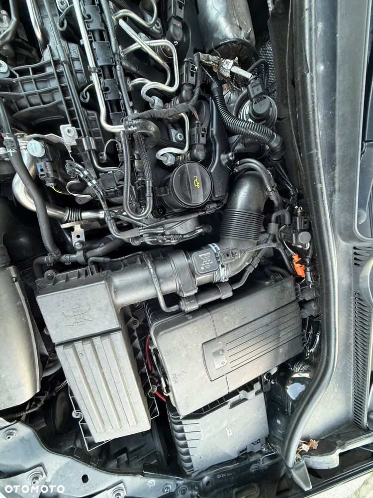Volkswagen Golf 1.6 TDI BlueMotion Trendline - 24