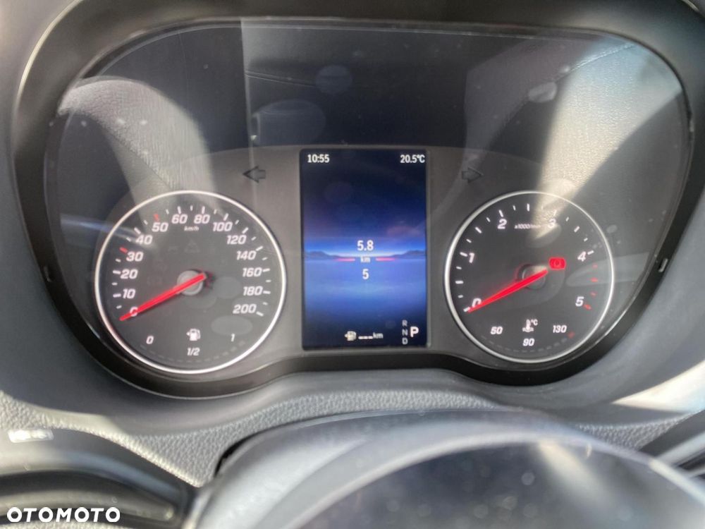 Mercedes-Benz Sprinter - 14