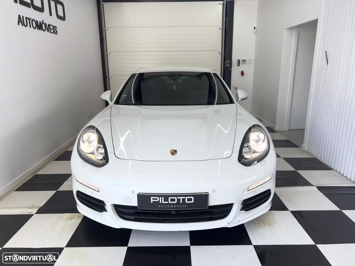Porsche Panamera Edition - 2