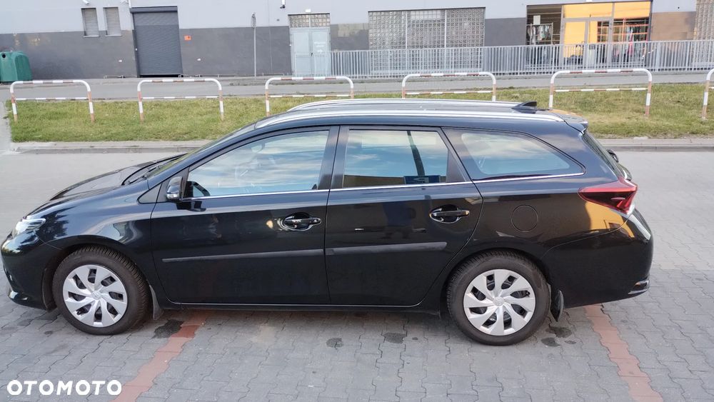 Toyota Auris 1.6 Premium - 8