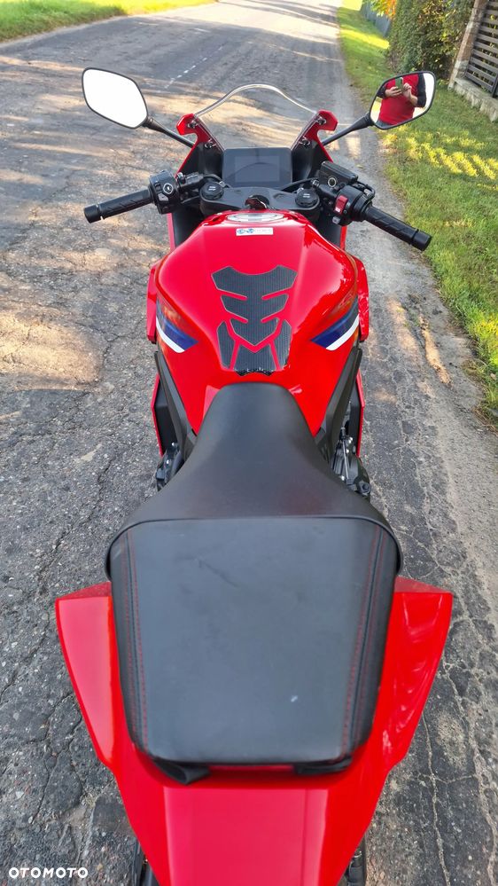 Honda CBR - 18
