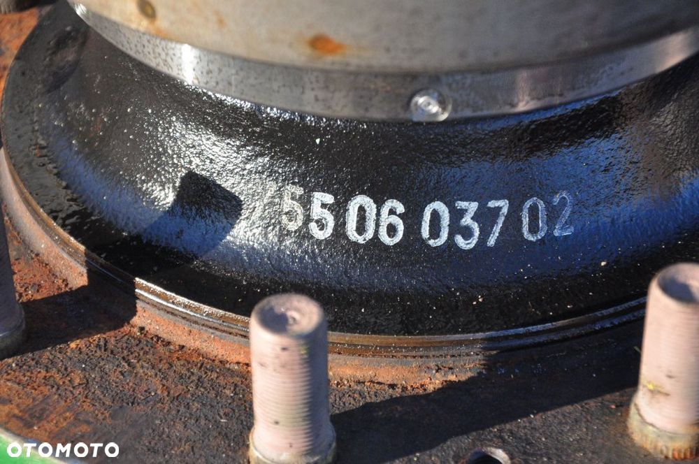 ZWOLNICA PIASTA ZWROTNICA  JOHN DEERE 6215R 75506076619 / 7550603702 - 5