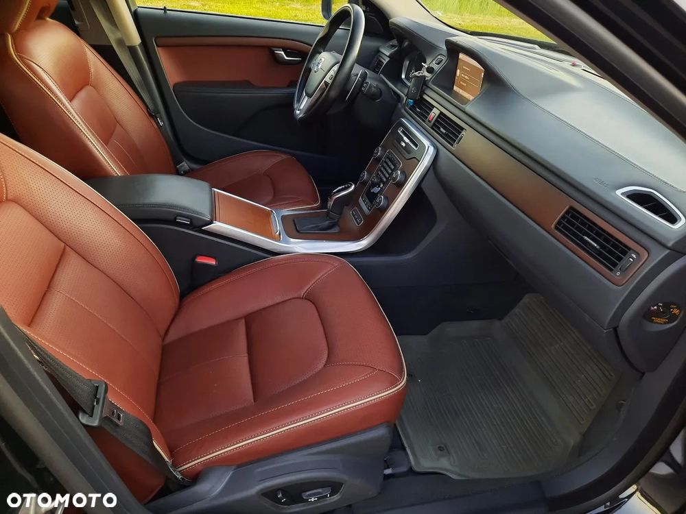 Volvo XC 70 D5 AWD Geartronic Summum - 28