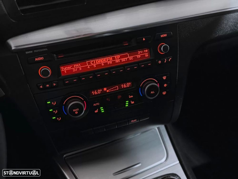 BMW 118 d Pack M - 18