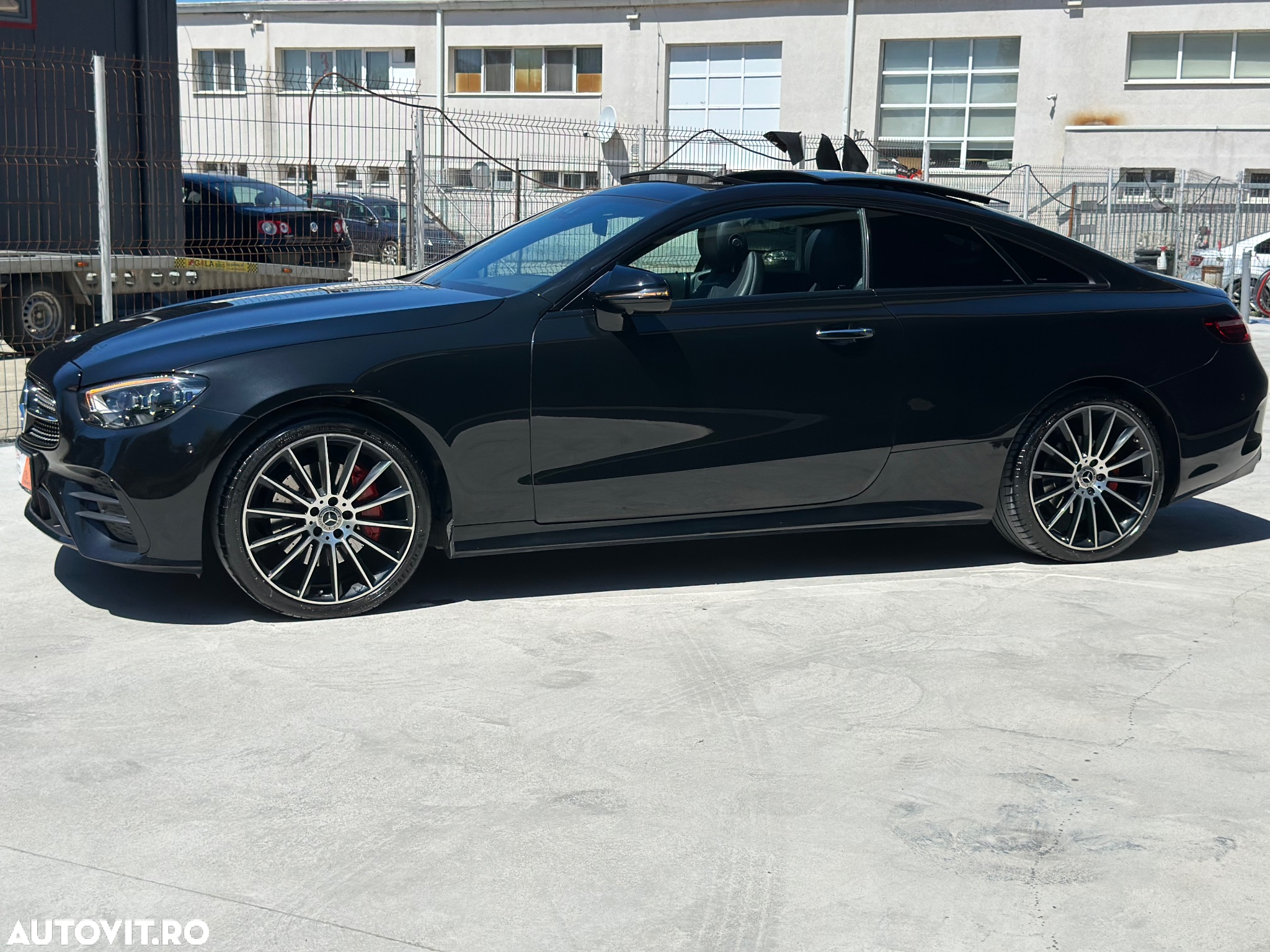 Mercedes-Benz E 220 d Coupe Aut. - 22