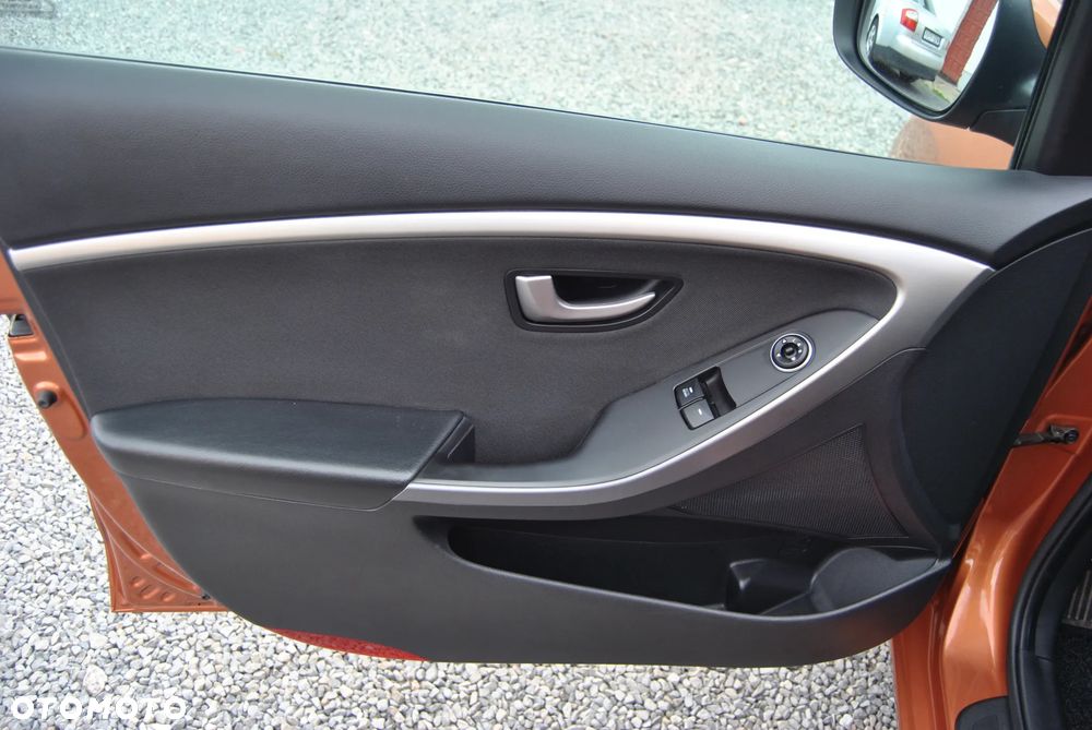 Hyundai i30 1.4 Trend - 21