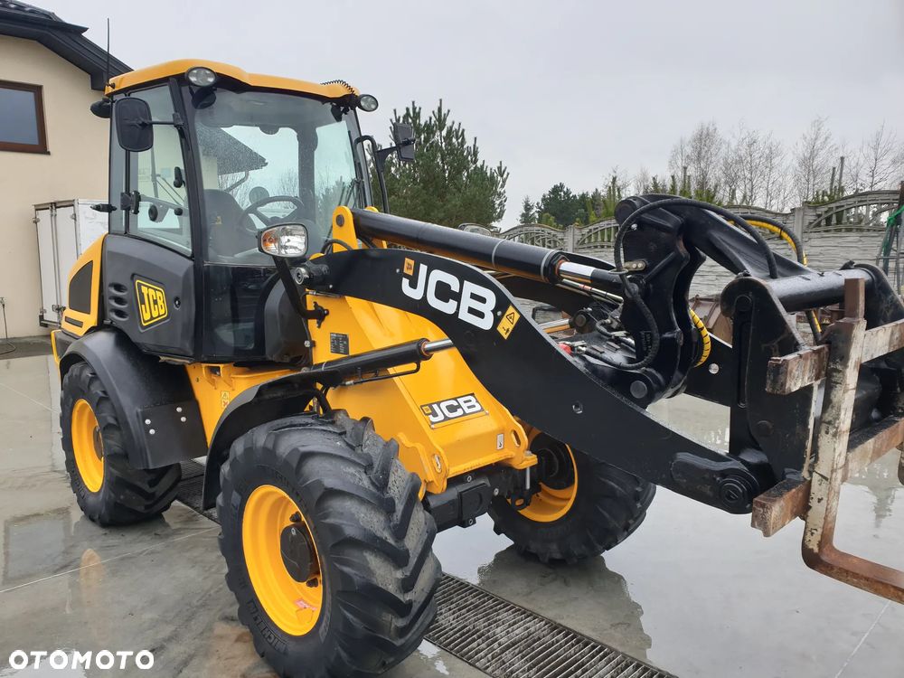 JCB 409 AGRI 40 KM/H WIDLY/ŁYŻKA SPROWADZONA SUPER STAN - 4
