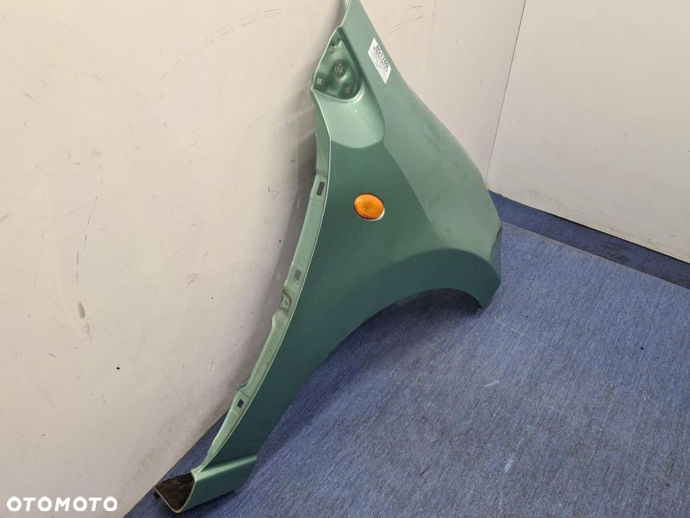 SUZUKI ALTO VII BŁOTNIK PRZÓD PRAWY  ZKZ - 7