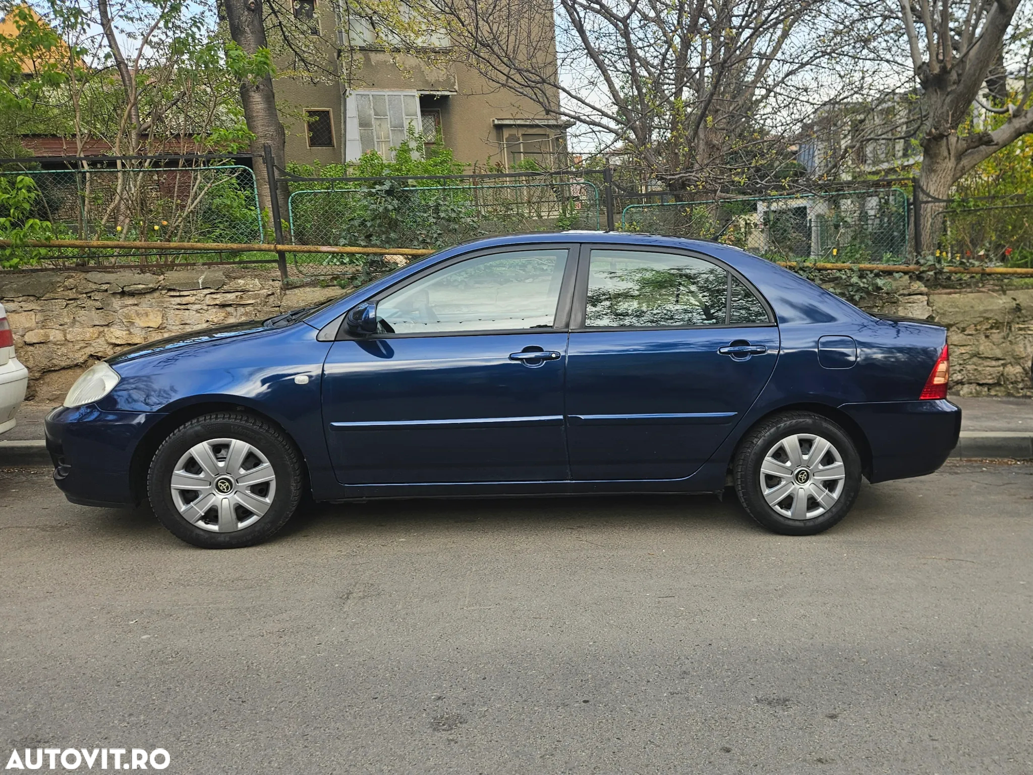 Toyota Corolla 1.4 Sdn. Terra - 2