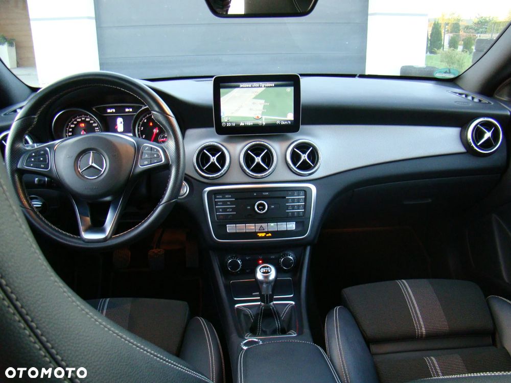 Mercedes-Benz CLA - 29