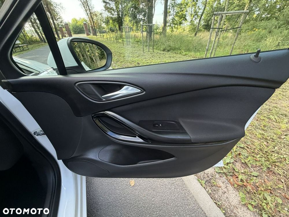 Opel Astra - 32