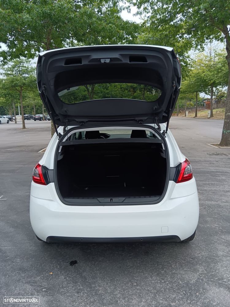 Peugeot 308 1.2 PureTech Allure EAT8 - 13