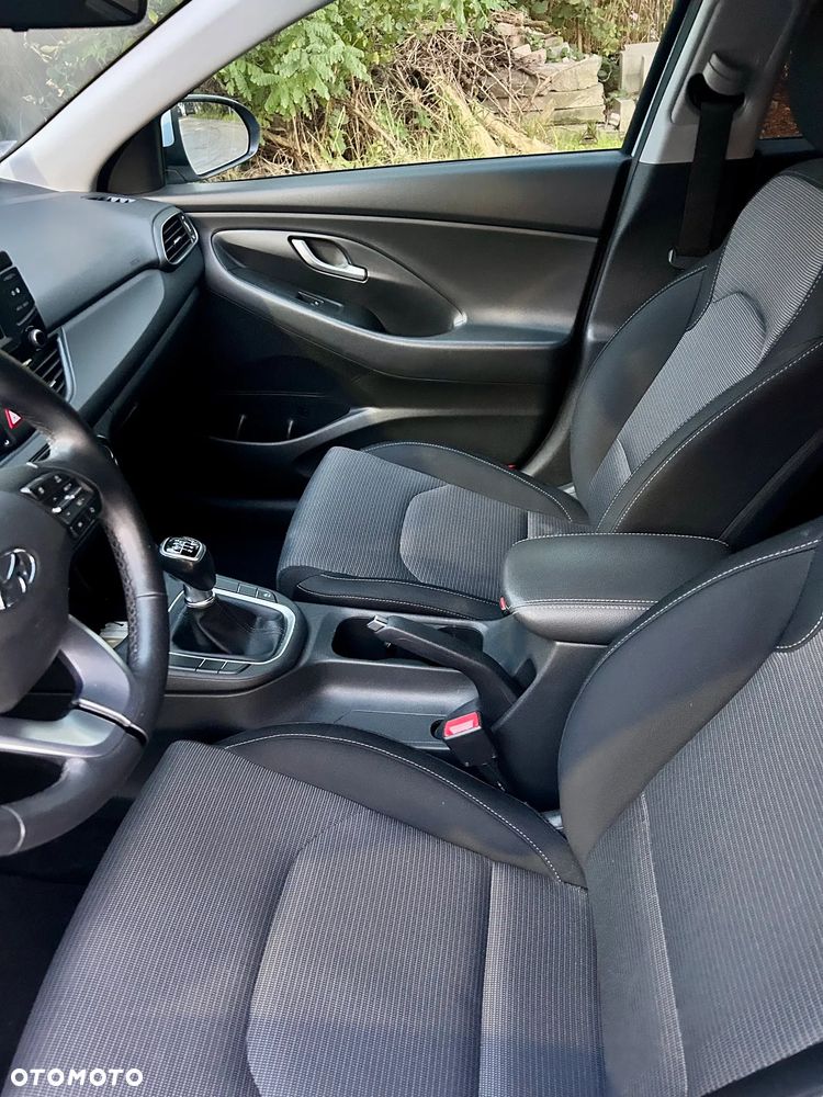 Hyundai i30 1.4 Classic + - 13