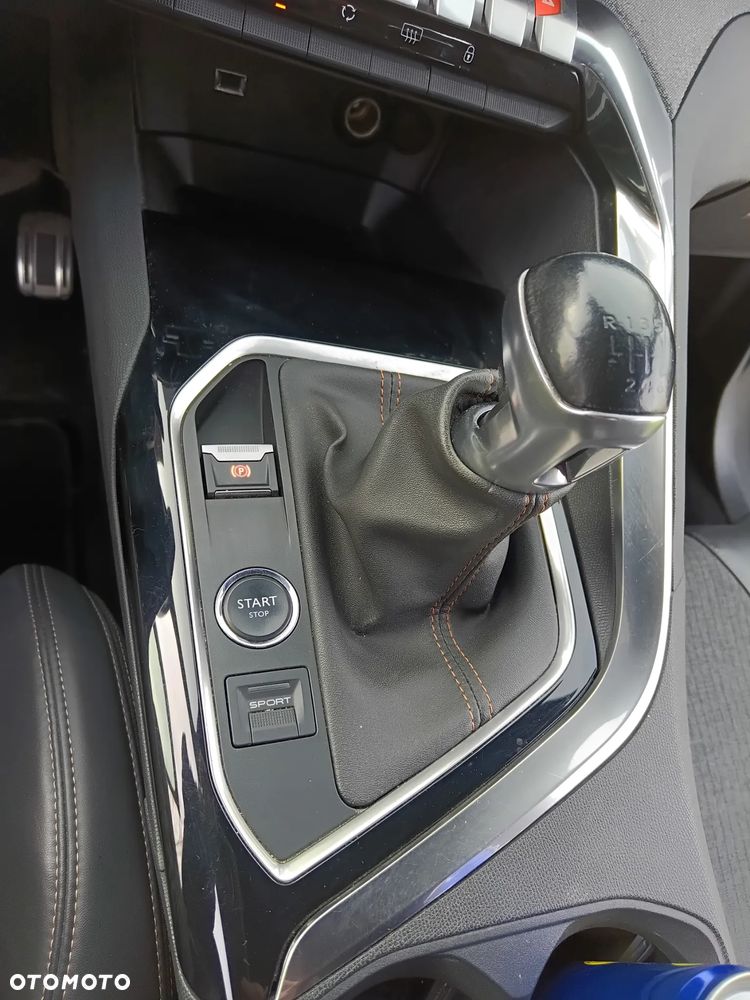 Peugeot 3008 PureTech 130 Stop & Start GPF Active - 13