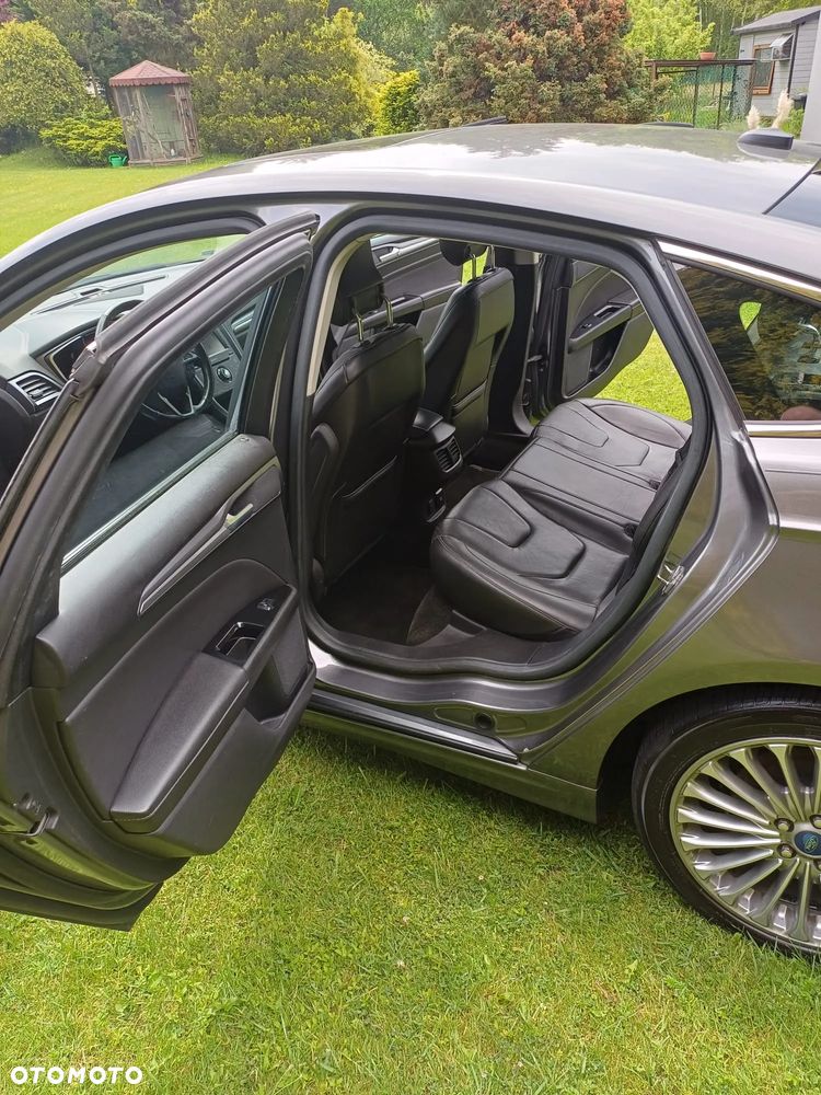 Ford Fusion 2.0 EcoBoost Titanium - 14