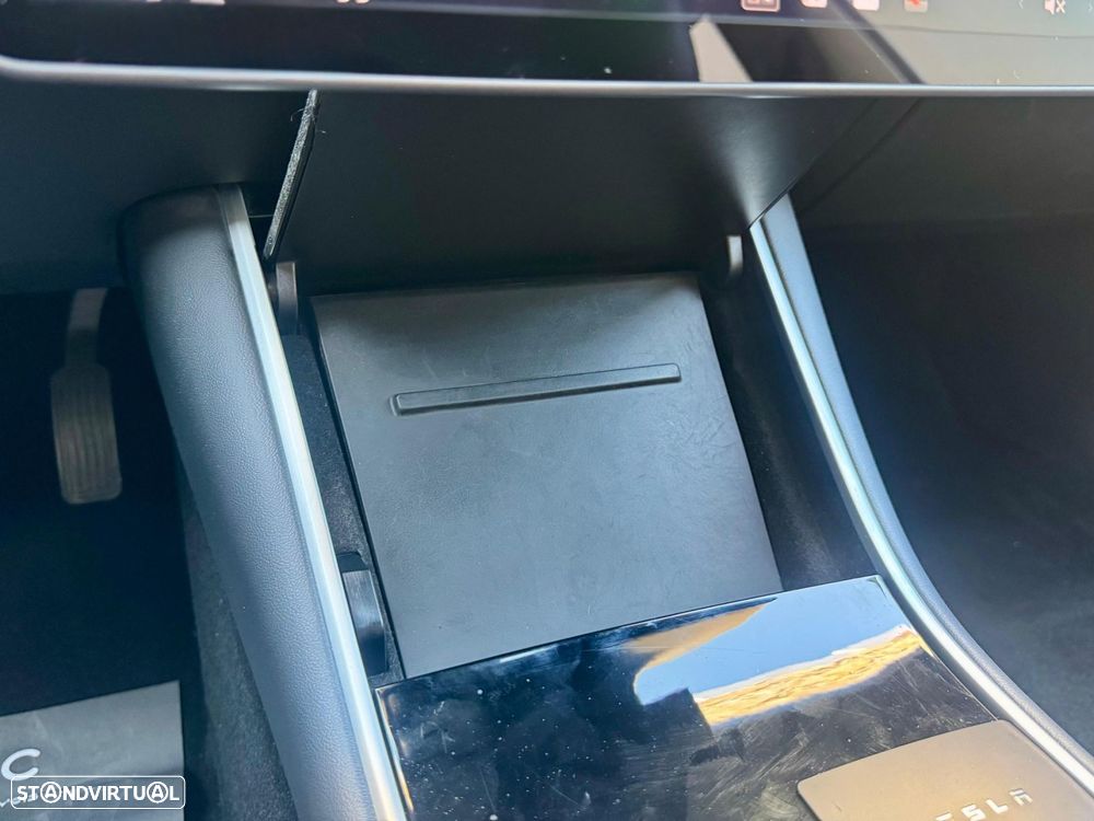 Tesla Model 3 Long-Range Dual Motor AWD - 29