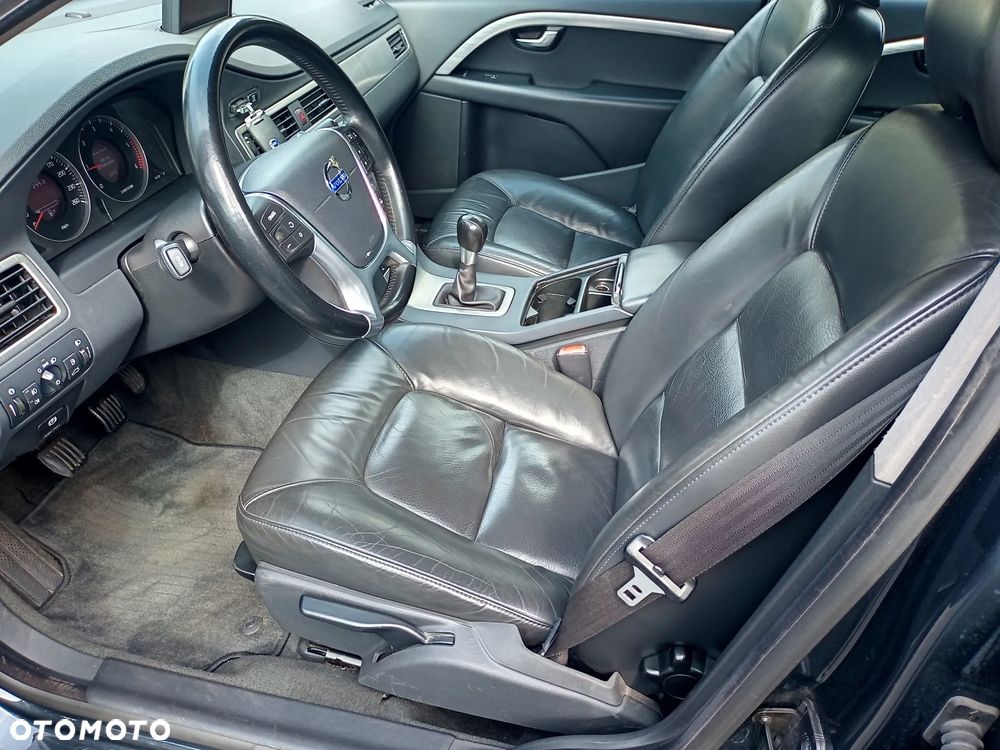 Volvo V70 2.0D Momentum - 11