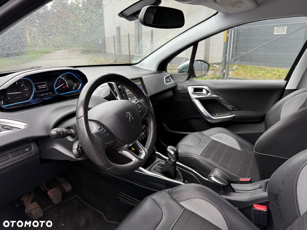 Peugeot 2008 120 VTI Allure - 23