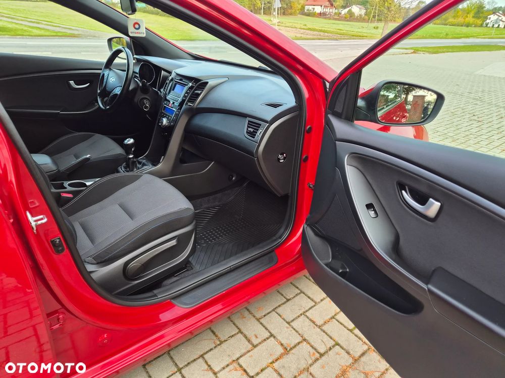 Hyundai i30 i30cw 1.6 Fifa World Cup Edition - 15