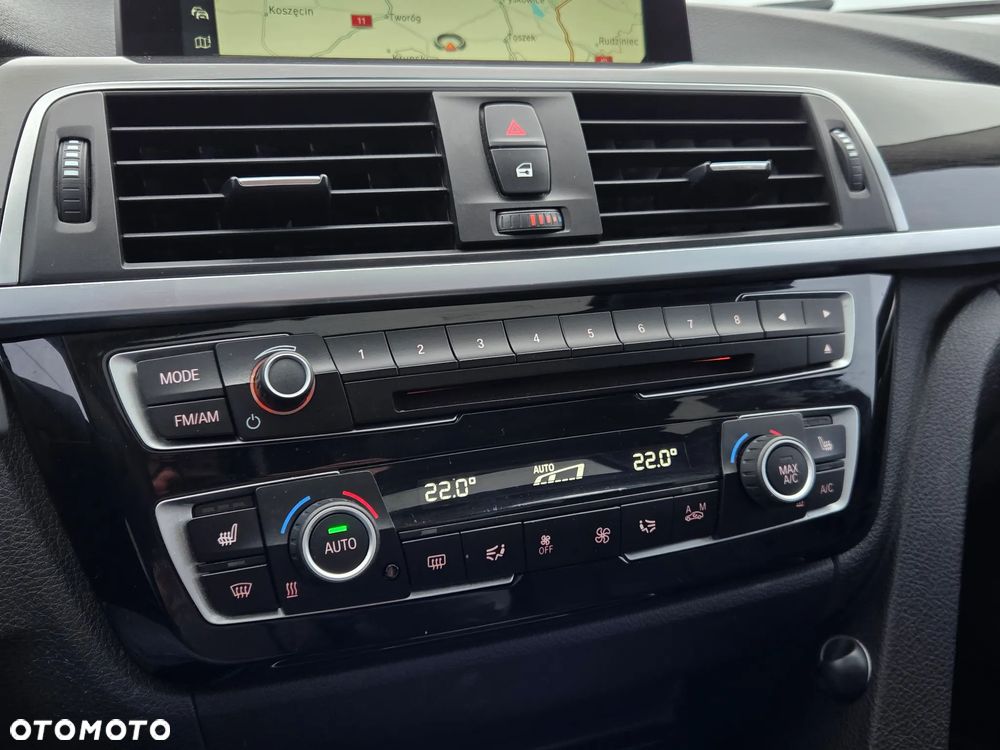 BMW Seria 3 320i xDrive - 20