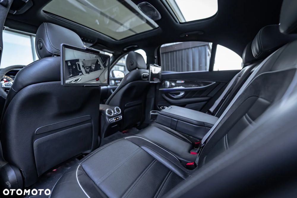 Mercedes-Benz Klasa E - 34