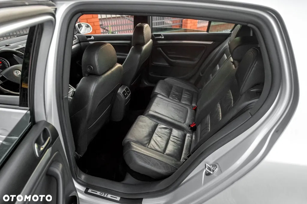 Volkswagen Golf 2.0 GTI - 18