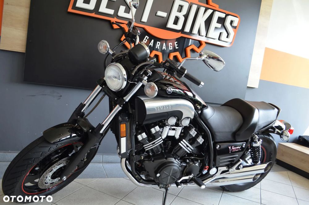 Yamaha V-MAX - 16