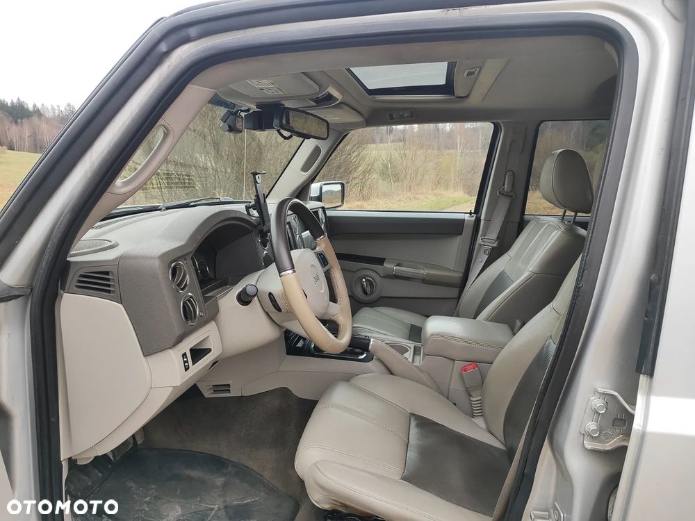 Jeep Commander 5.7 V8 HEMI Automatik Limited - 17